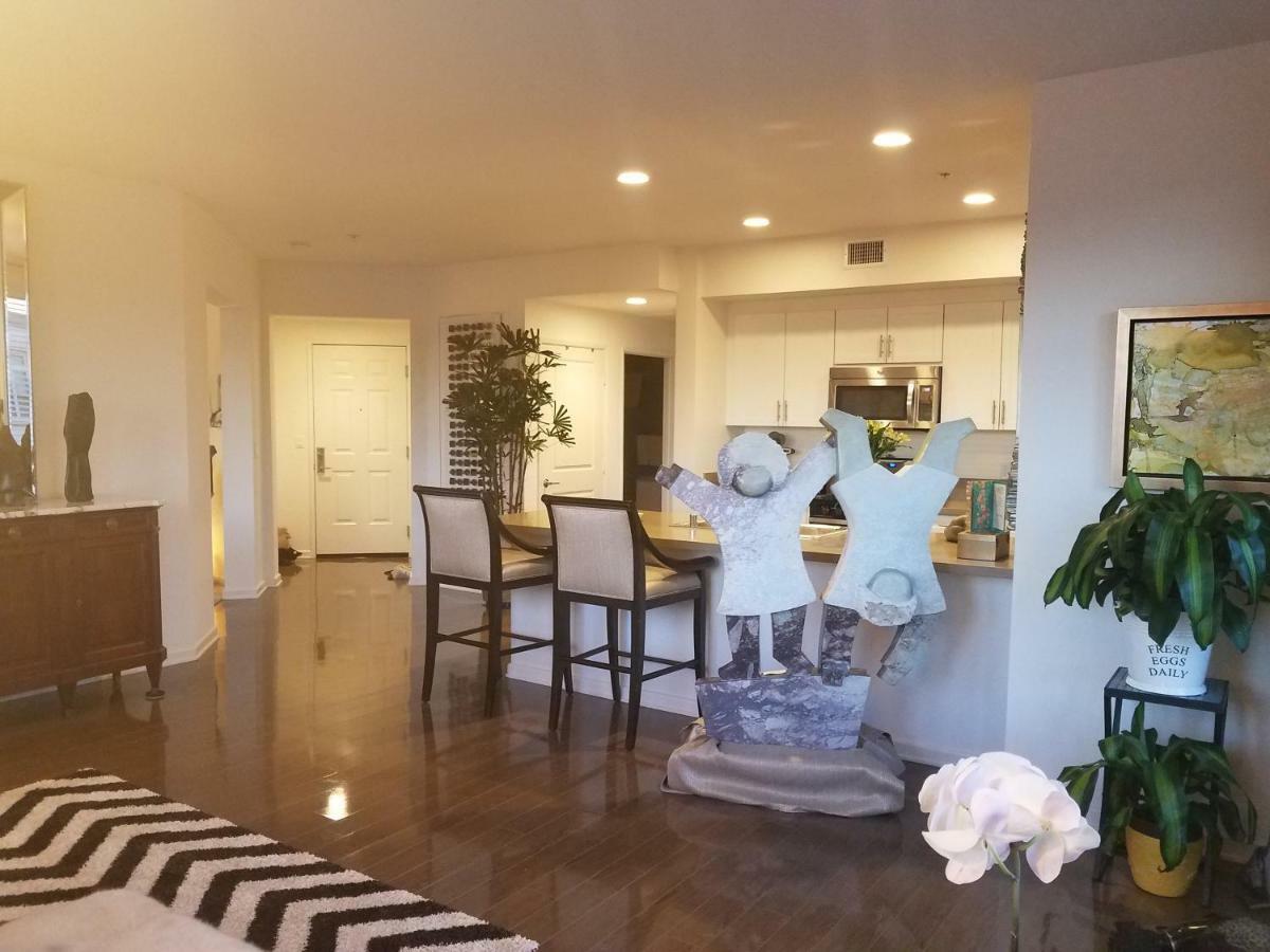 Penthouse Dreams Apartment Ървайн Екстериор снимка