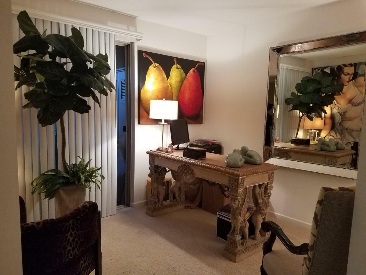 Penthouse Dreams Apartment Ървайн Екстериор снимка